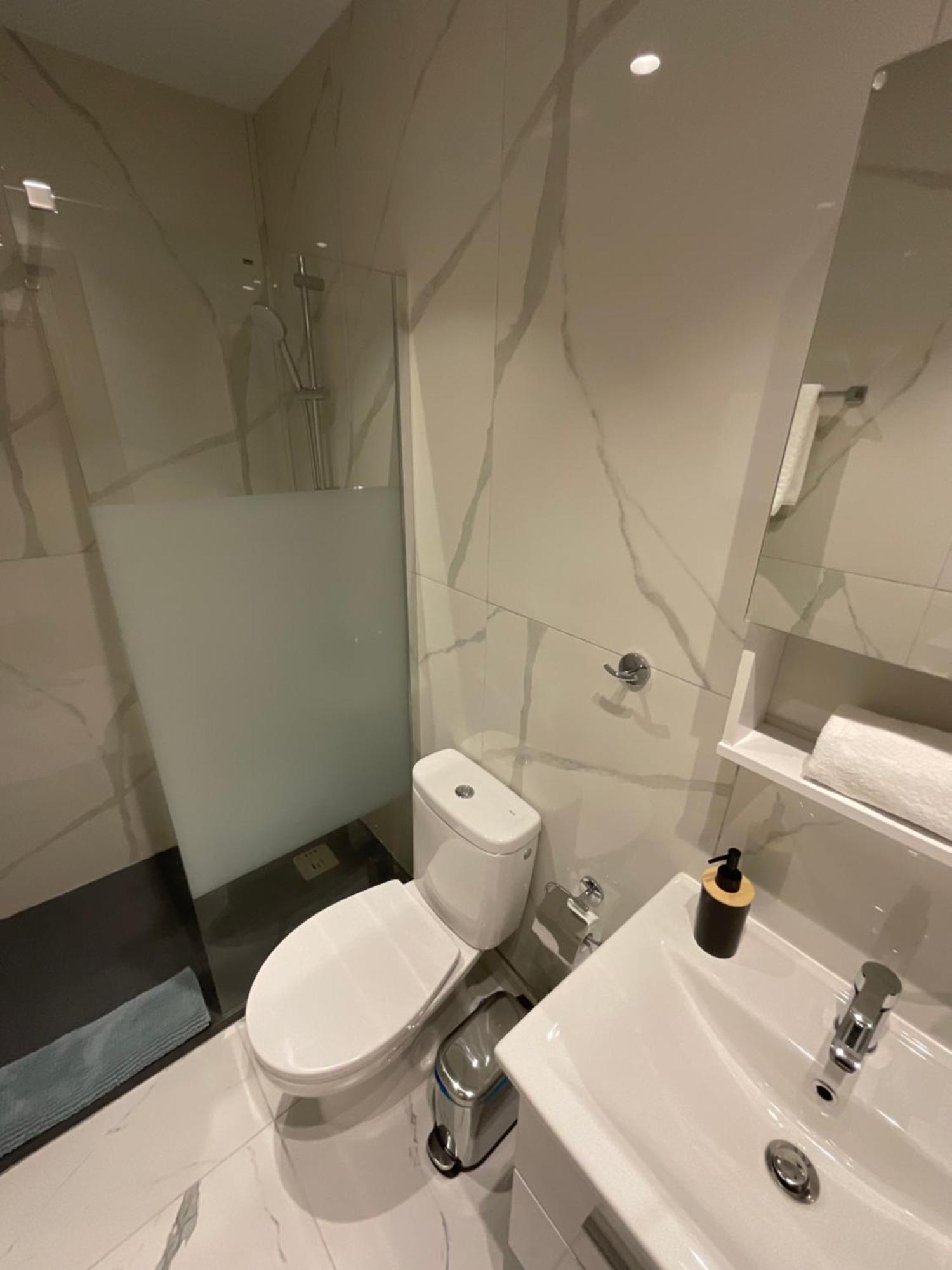 Le Voyageur By The Sea - Furnished Rooms Larnaca Ngoại thất bức ảnh