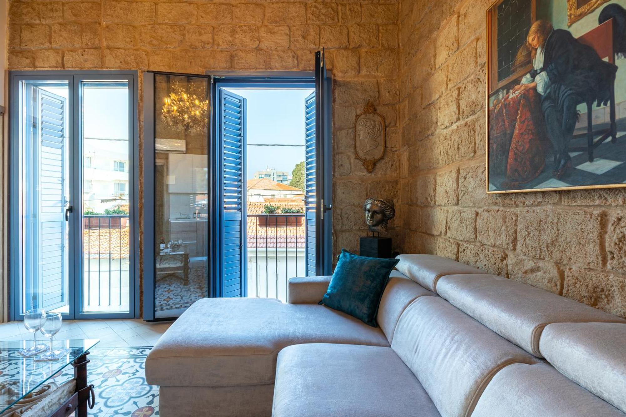 Le Voyageur By The Sea - Furnished Rooms Larnaca Ngoại thất bức ảnh