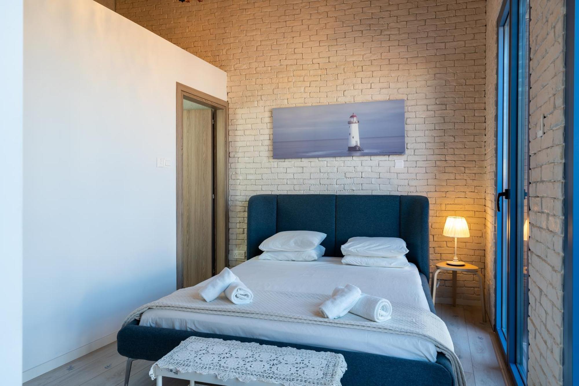 Le Voyageur By The Sea - Furnished Rooms Larnaca Ngoại thất bức ảnh